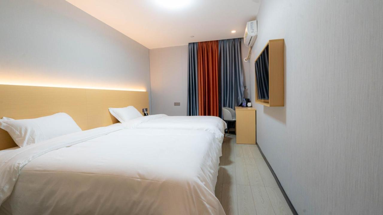 Li Hao Tai Hotel Guangzhou Bagian luar foto